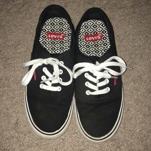 Levi’s sneakers, black, size 6.5
